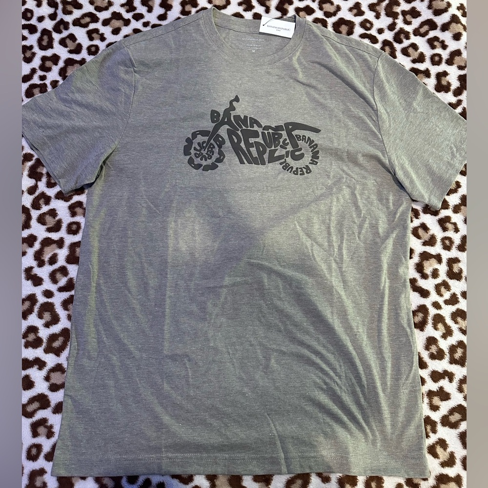 Banana Republic Olive Graphic Tee